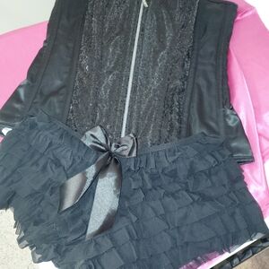 Daisy Corsets Black Ruffle Lace Front Zip Corset Set